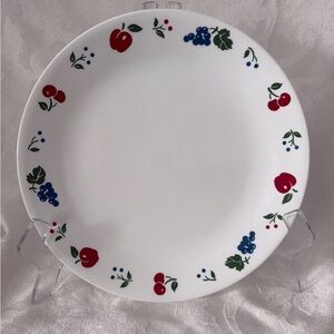 Corelle Berries and Cherries Dinner Plates 101/4